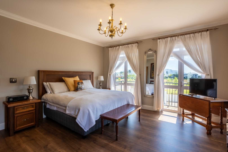 5 Bedroom Property for Sale in Val De Vie Estate Western Cape
